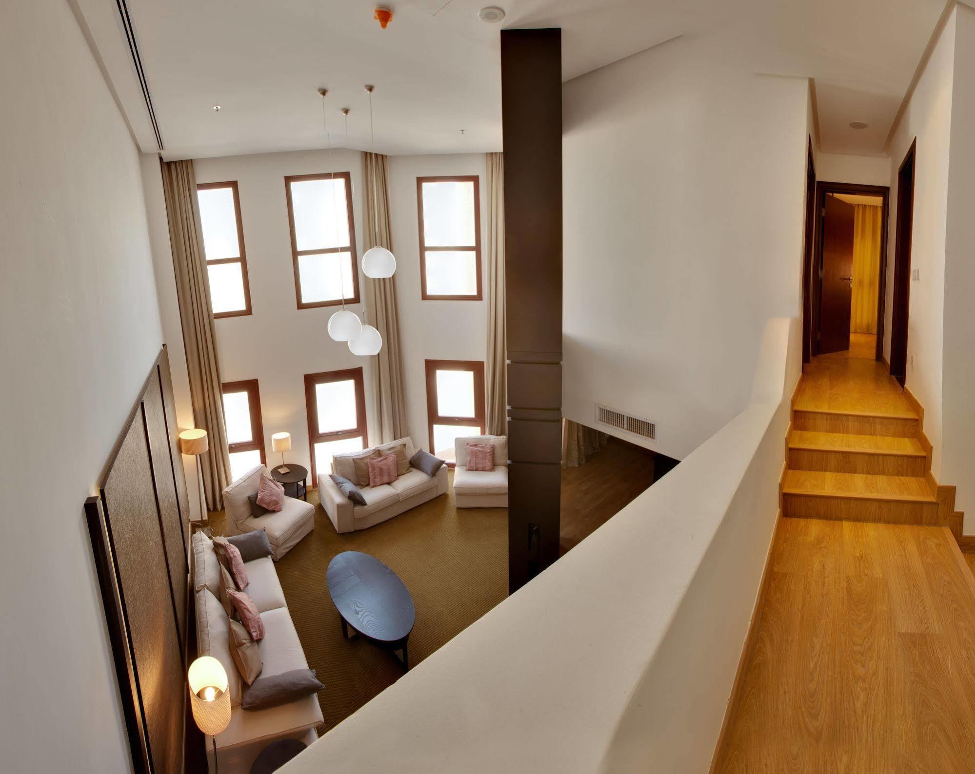 The Rester Hotel Kuwait City Ngoại thất bức ảnh