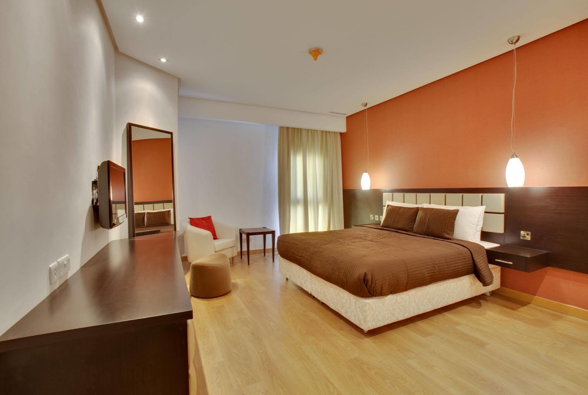 The Rester Hotel Kuwait City Ngoại thất bức ảnh