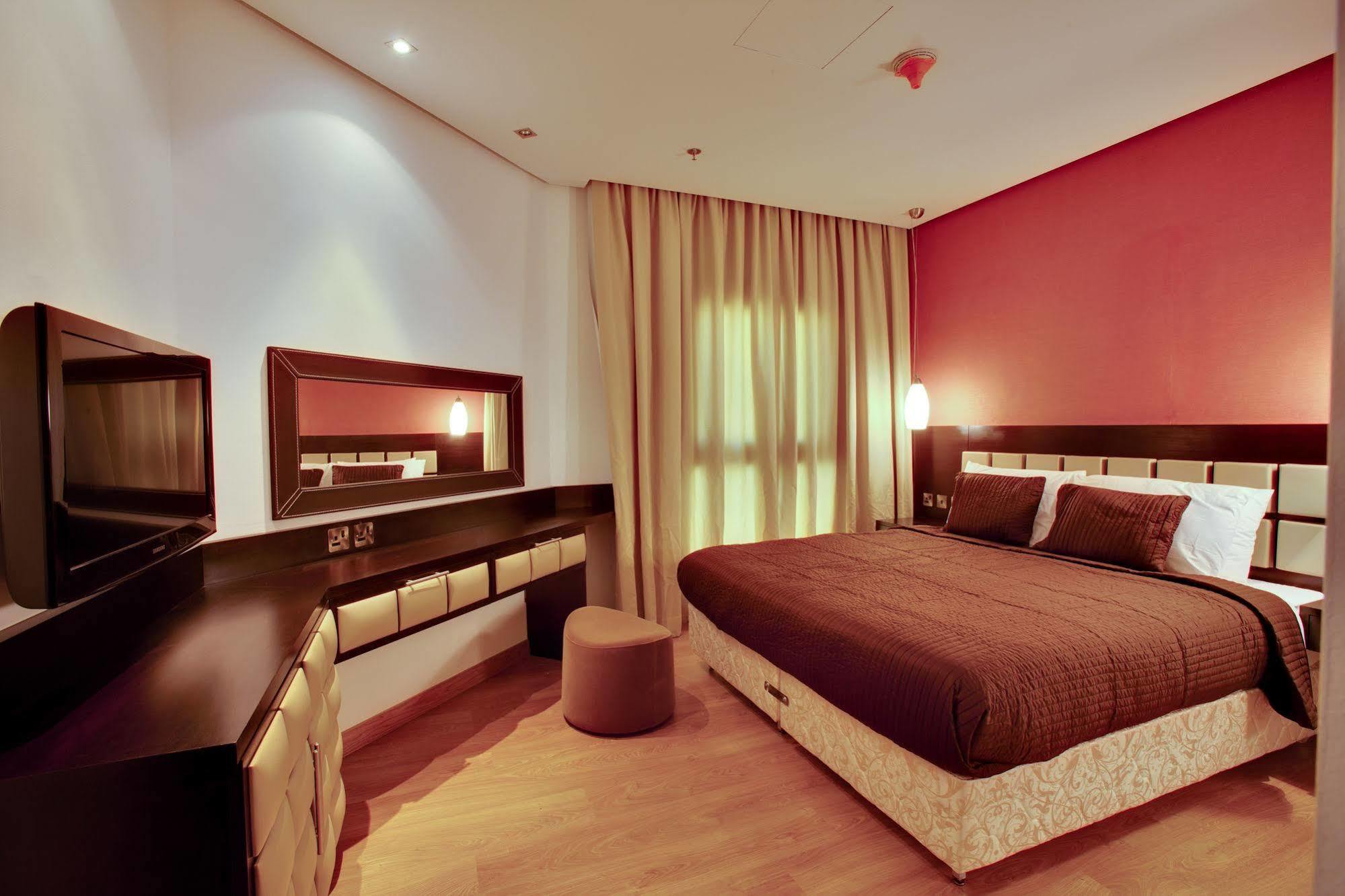 The Rester Hotel Kuwait City Ngoại thất bức ảnh